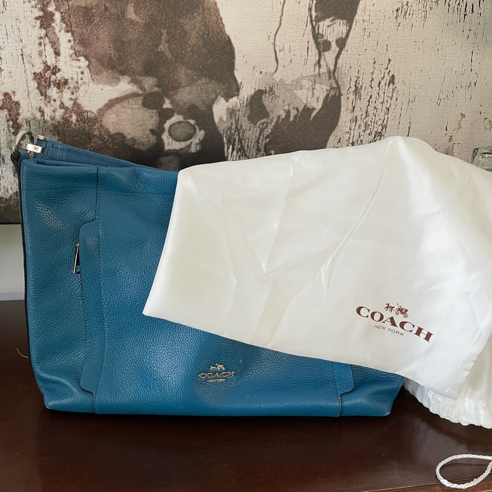 Coach Handbag - Picture 4 of 7